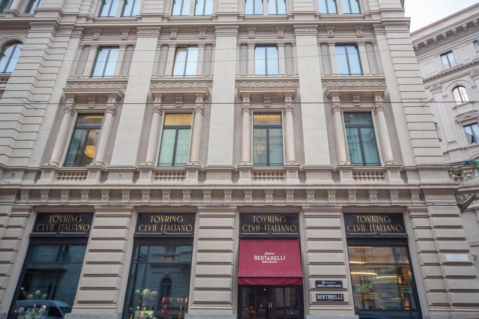 Duomo Smart Suites Milão Exterior foto